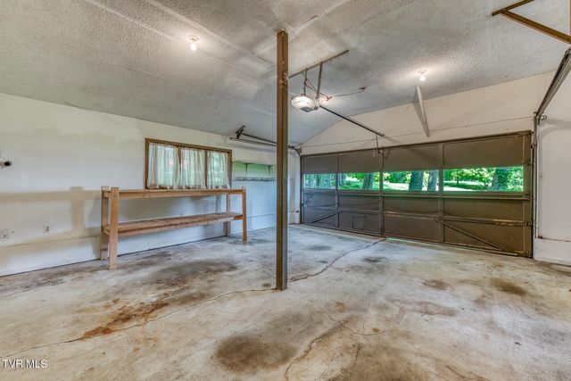 123 Woodside Court, Gray, TN 37615