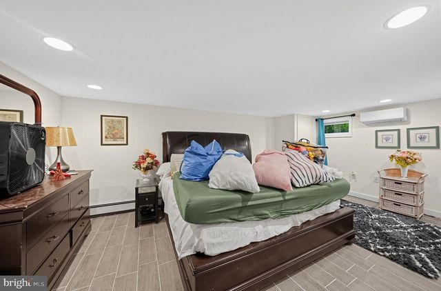 6 N BORO LINE RD, Trappe, PA 19426
