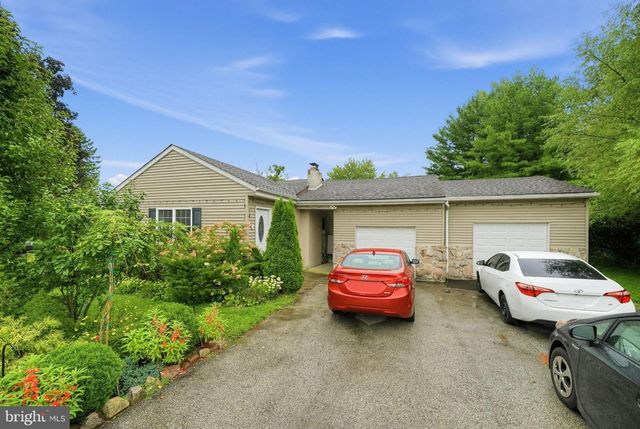 6 N BORO LINE RD, Trappe, PA 19426