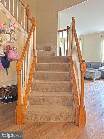 1004 OATS DR, La Plata, MD 20646