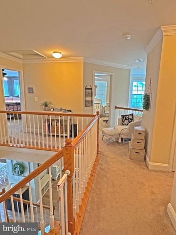 1004 OATS DR, La Plata, MD 20646