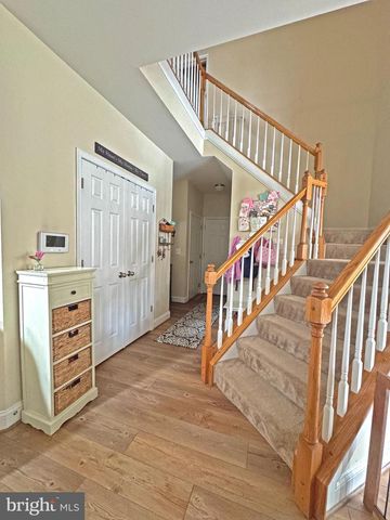1004 OATS DR, La Plata, MD 20646