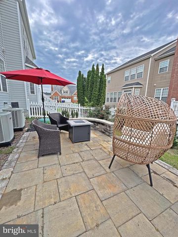 1004 OATS DR, La Plata, MD 20646
