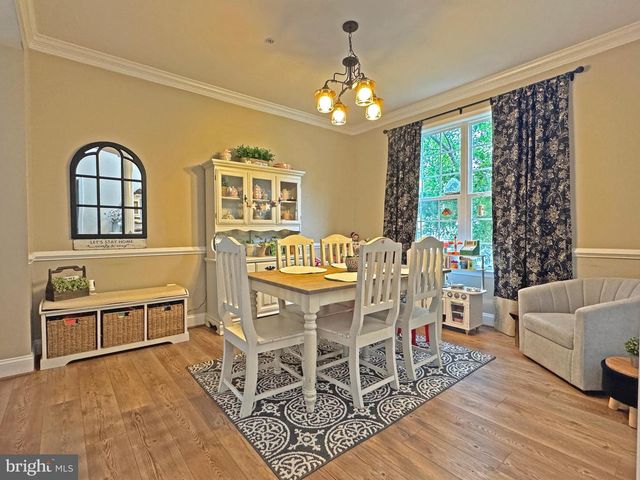 1004 OATS DR, La Plata, MD 20646