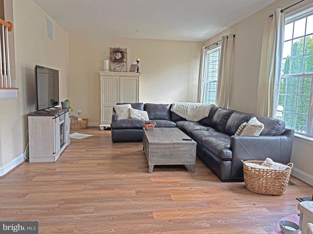 1004 OATS DR, La Plata, MD 20646