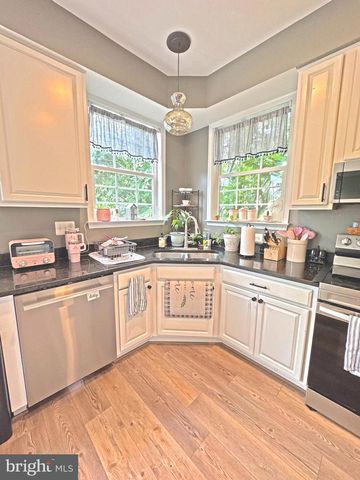 1004 OATS DR, La Plata, MD 20646