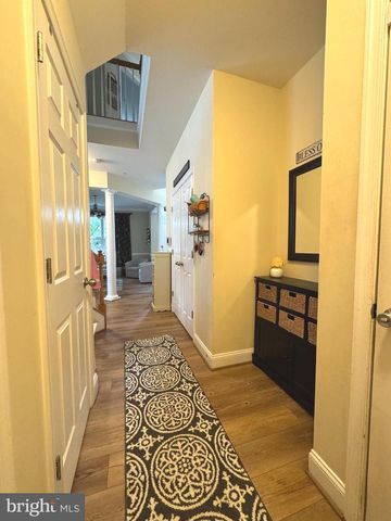 1004 OATS DR, La Plata, MD 20646