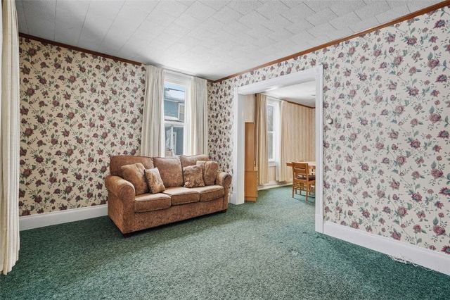 221 Kay St, Wampum, PA 16157