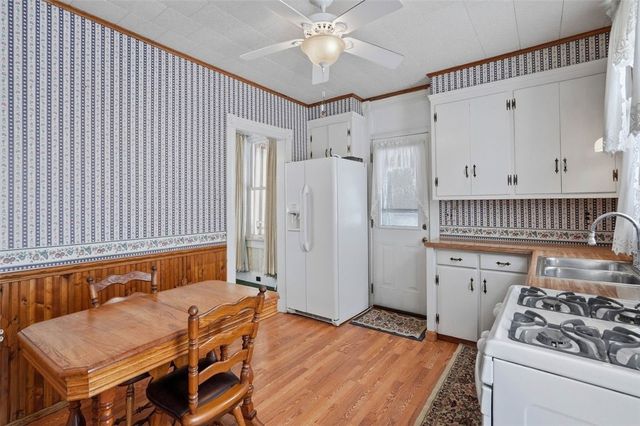 221 Kay St, Wampum, PA 16157