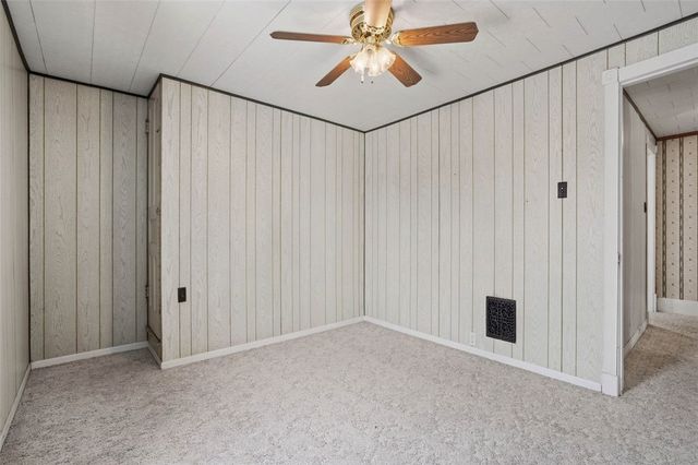 221 Kay St, Wampum, PA 16157