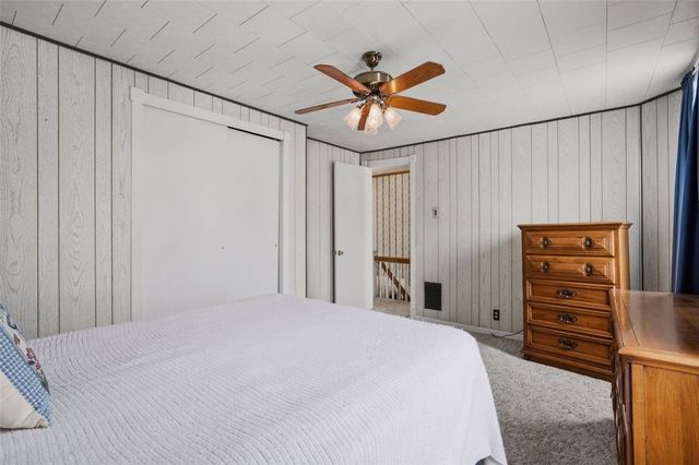 221 Kay St, Wampum, PA 16157