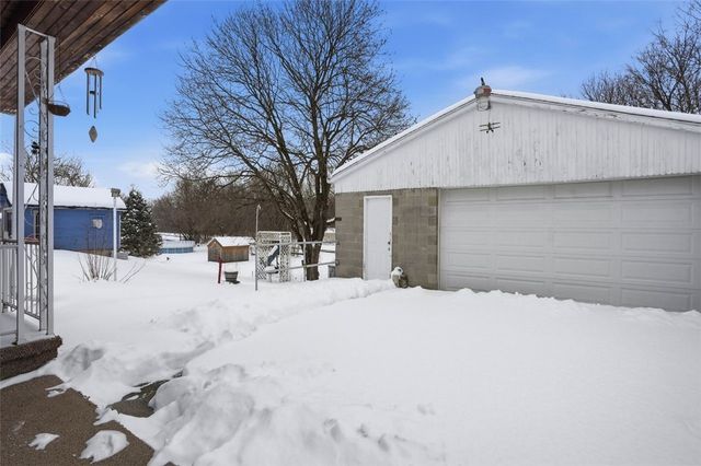 221 Kay St, Wampum, PA 16157