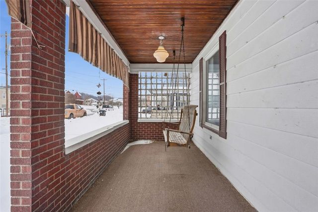 221 Kay St, Wampum, PA 16157