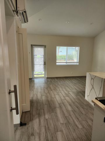 315 SW 7TH Street 1, Fort Lauderdale, FL 33315