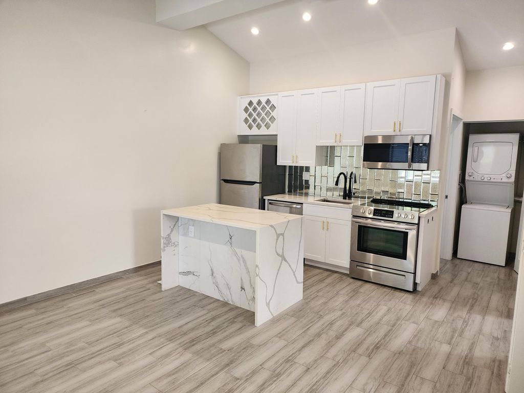315 SW 7TH Street 1, Fort Lauderdale, FL 33315