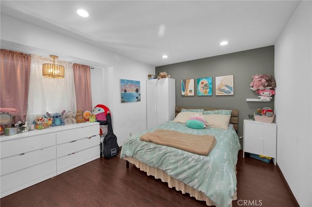 11522 Honeyglen Road 26, Pacoima, CA 91331