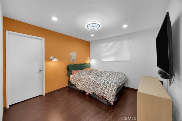 11522 Honeyglen Road 26, Pacoima, CA 91331
