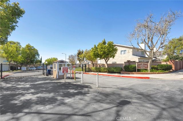 11522 Honeyglen Road 26, Pacoima, CA 91331