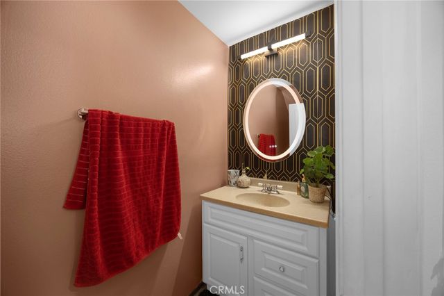 11522 Honeyglen Road 26, Pacoima, CA 91331