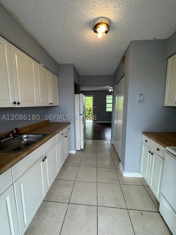 2920 Pierce St 9, Hollywood, FL 33020