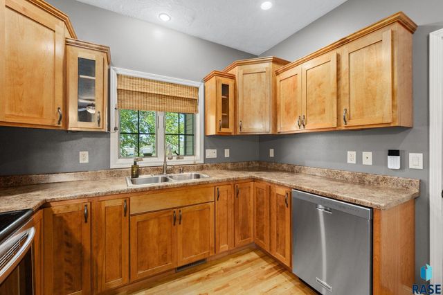 105 E Switch Grass Trl Trail, Brandon, SD 57005