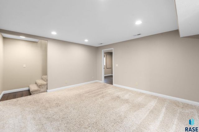 105 E Switch Grass Trl Trail, Brandon, SD 57005