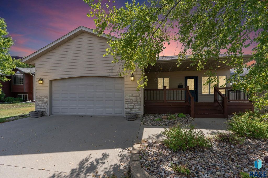 105 E Switch Grass Trl Trail, Brandon, SD 57005