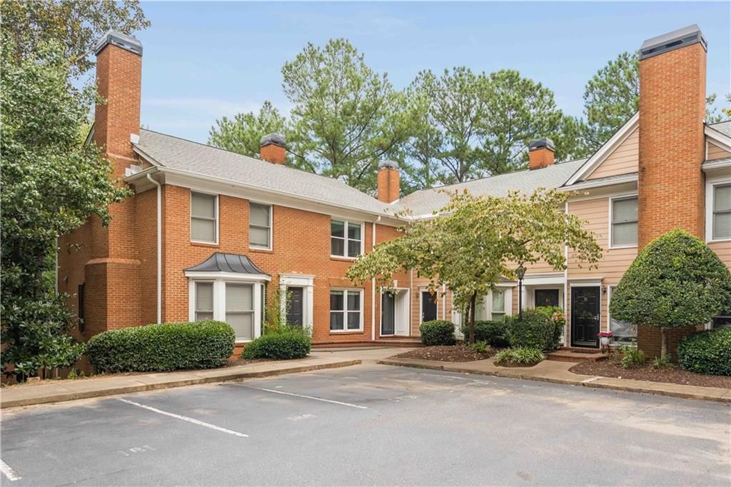 7500 Roswell NE Road 94, Sandy Springs, GA 30350