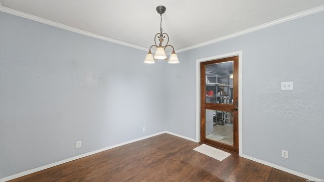 122 W HUTCHINS PL, San Antonio, TX 78221