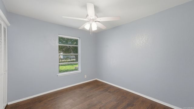 122 W HUTCHINS PL, San Antonio, TX 78221