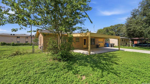 122 W HUTCHINS PL, San Antonio, TX 78221