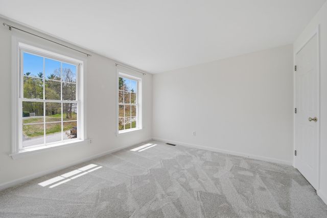 55 Woodhawk Drive, Milford, NH 03055