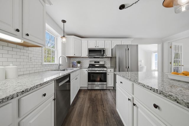 55 Woodhawk Drive, Milford, NH 03055