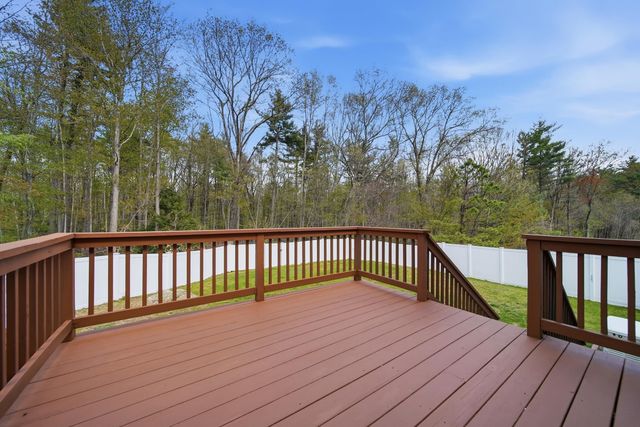 55 Woodhawk Drive, Milford, NH 03055