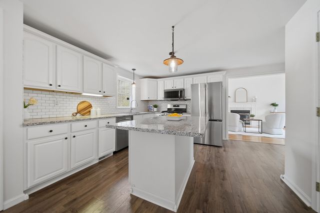55 Woodhawk Drive, Milford, NH 03055