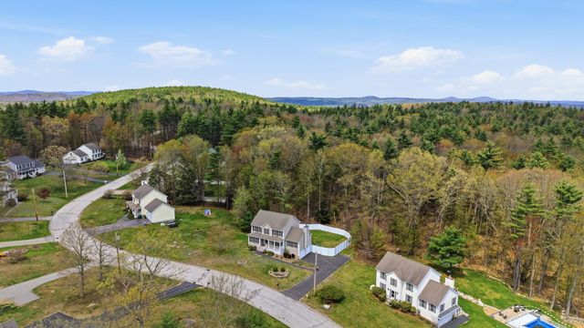 55 Woodhawk Drive, Milford, NH 03055