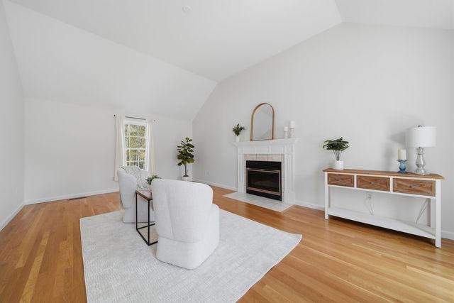 55 Woodhawk Drive, Milford, NH 03055