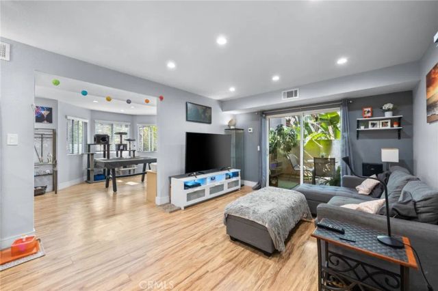 4146 E Mendez 127, Long Beach, CA 90815