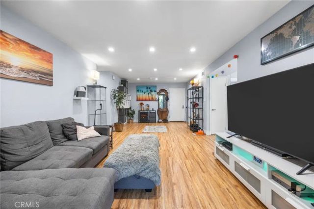 4146 E Mendez 127, Long Beach, CA 90815
