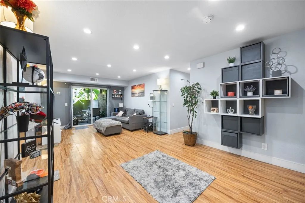4146 E Mendez 127, Long Beach, CA 90815