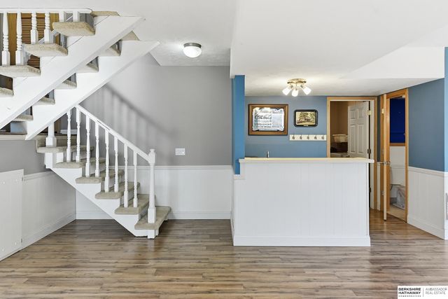 1405 Beechwood Avenue, Papillion, NE 68133