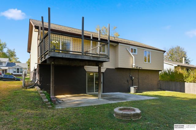 1405 Beechwood Avenue, Papillion, NE 68133