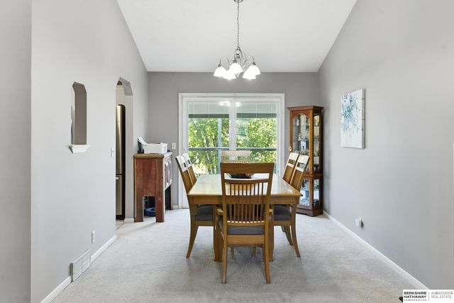 1405 Beechwood Avenue, Papillion, NE 68133