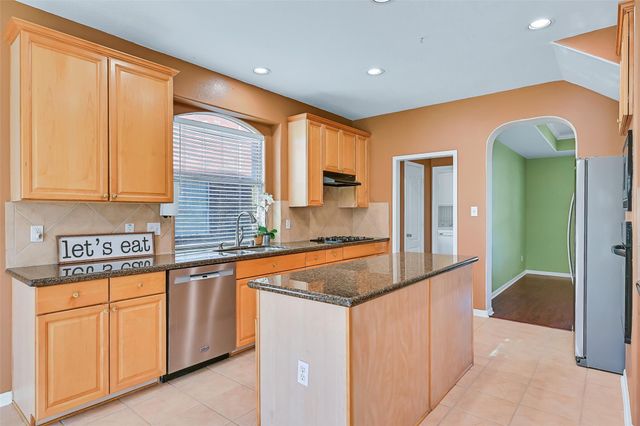 2333 Acadiana Lane, Seabrook, TX 77586