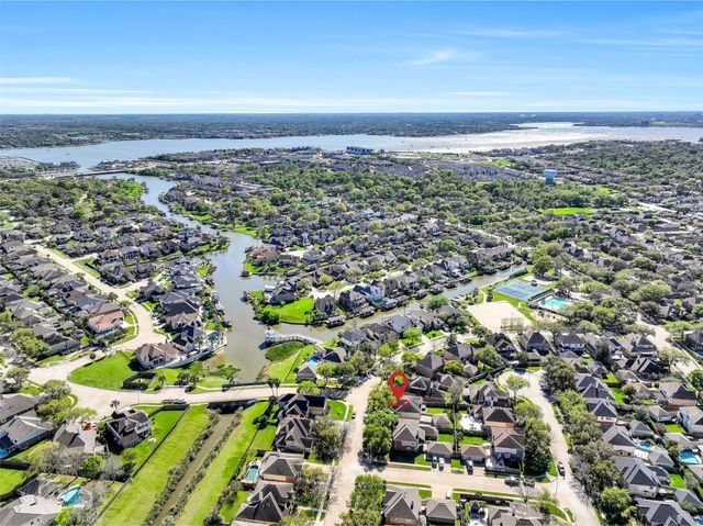 2333 Acadiana Lane, Seabrook, TX 77586