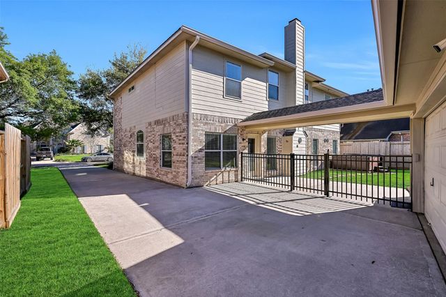 2333 Acadiana Lane, Seabrook, TX 77586