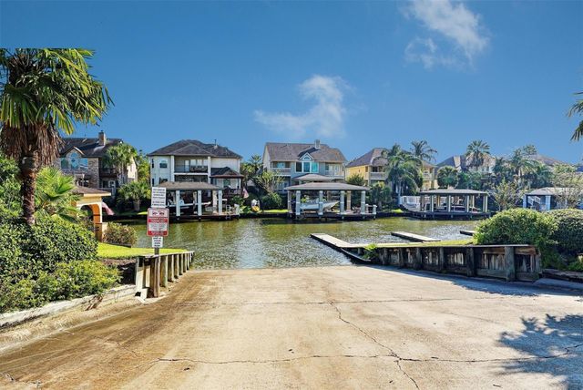 2333 Acadiana Lane, Seabrook, TX 77586