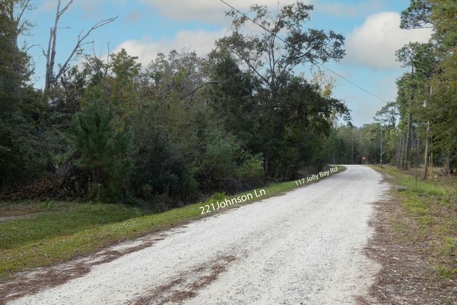 117 Jolly Bay and 221 Johnson Road, Freeport, FL 32439