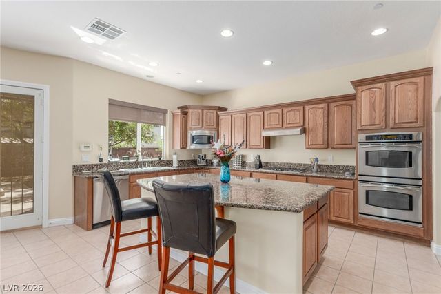 9992 Peak Lookout Street, Las Vegas, NV 89178