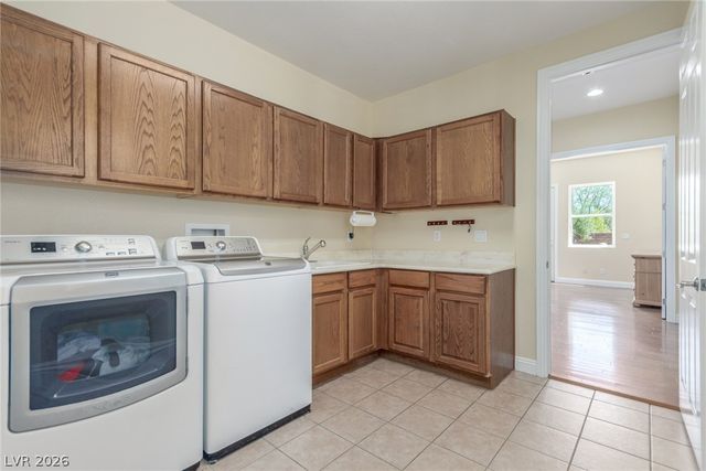 9992 Peak Lookout Street, Las Vegas, NV 89178